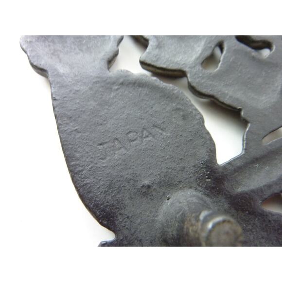 Trivet Hot Pot Pan Holder Footed Cast Iron Metal Black Laurel Leaf Vintage - Picture 4 of 5